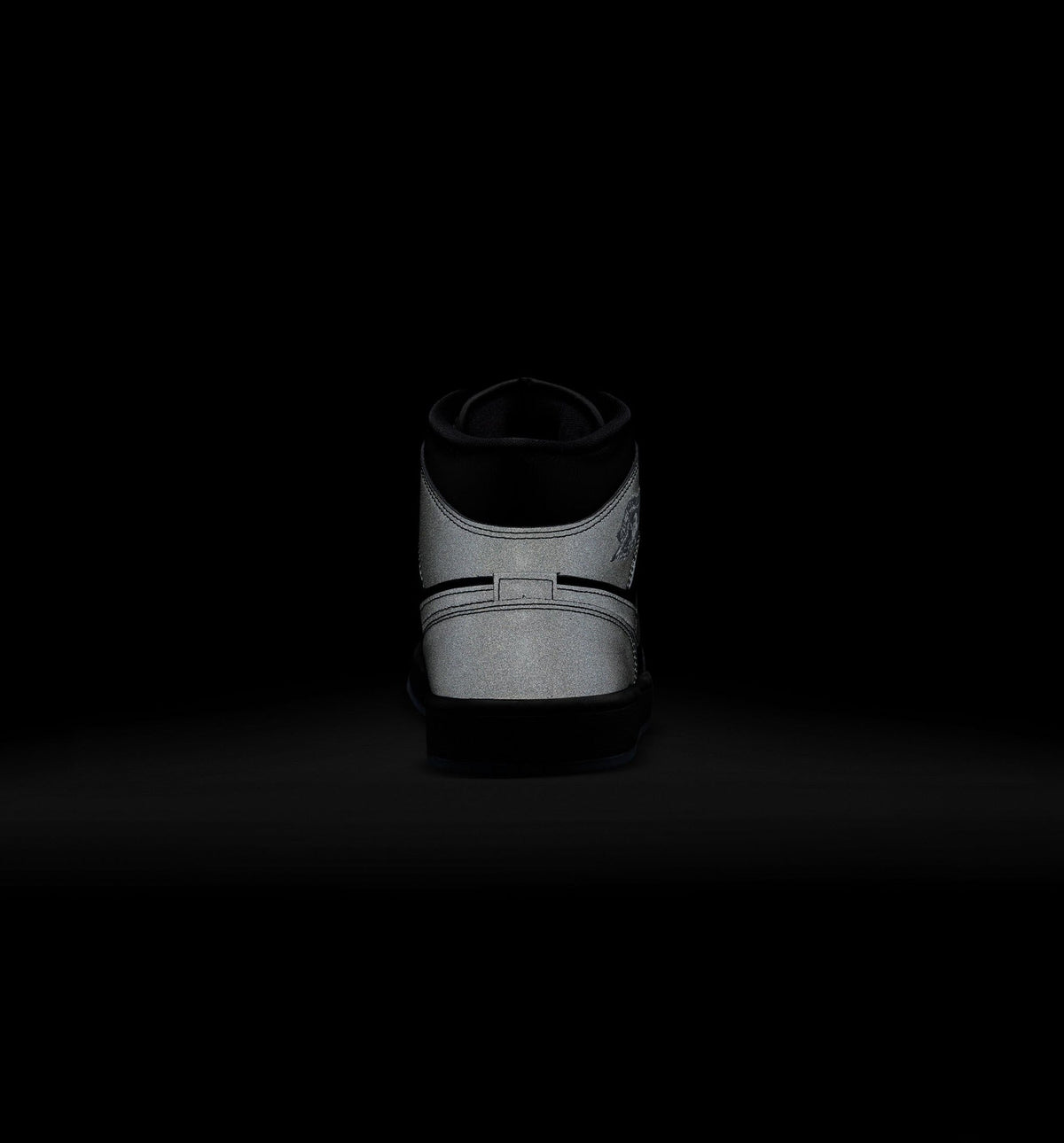 Air Jordan 1 Mid SE Men's Lifestyle Shoes - Black/Grey